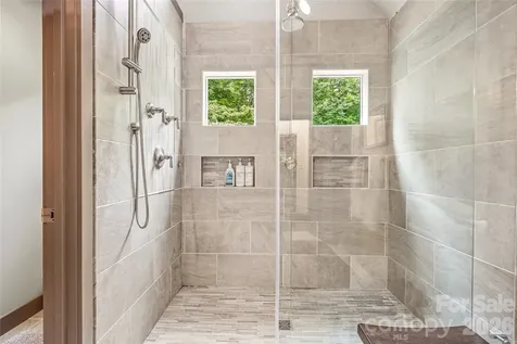 233 Tanglewood Lane Saluda NC 28773