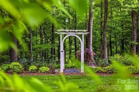 233 Tanglewood Lane Saluda NC 28773