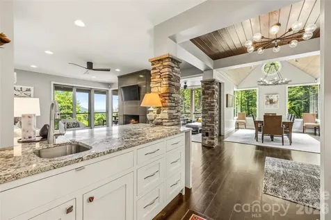 233 Tanglewood Lane Saluda NC 28773