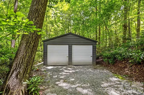 233 Tanglewood Lane Saluda NC 28773