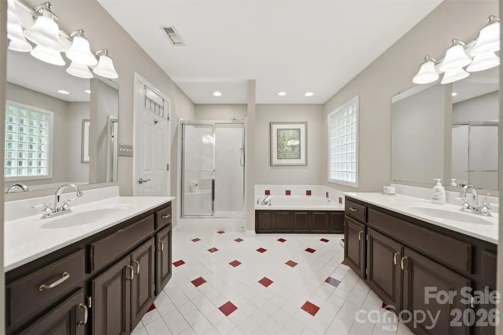 1032 30th Avenue Lane NE Hickory NC 28601