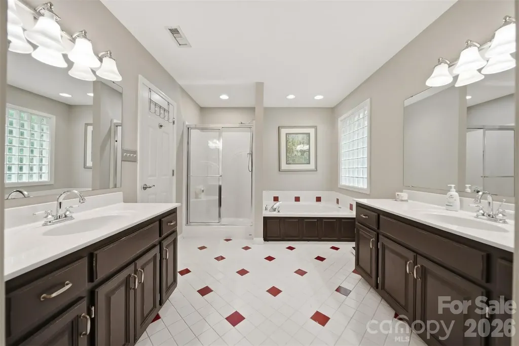 1032 30th Avenue Lane NE Hickory NC 28601