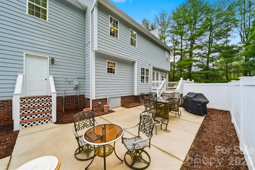 1032 30th Avenue Lane NE Hickory NC 28601