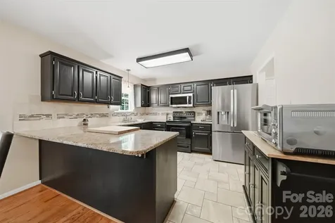 1032 30th Avenue Lane NE Hickory NC 28601