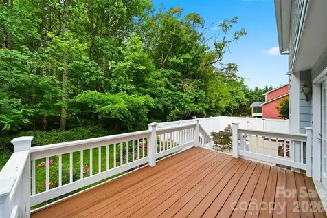 1032 30th Avenue Lane NE Hickory NC 28601