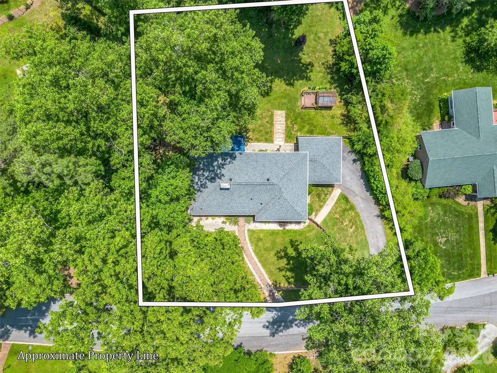 2 Bevlyn Drive Asheville NC 28803