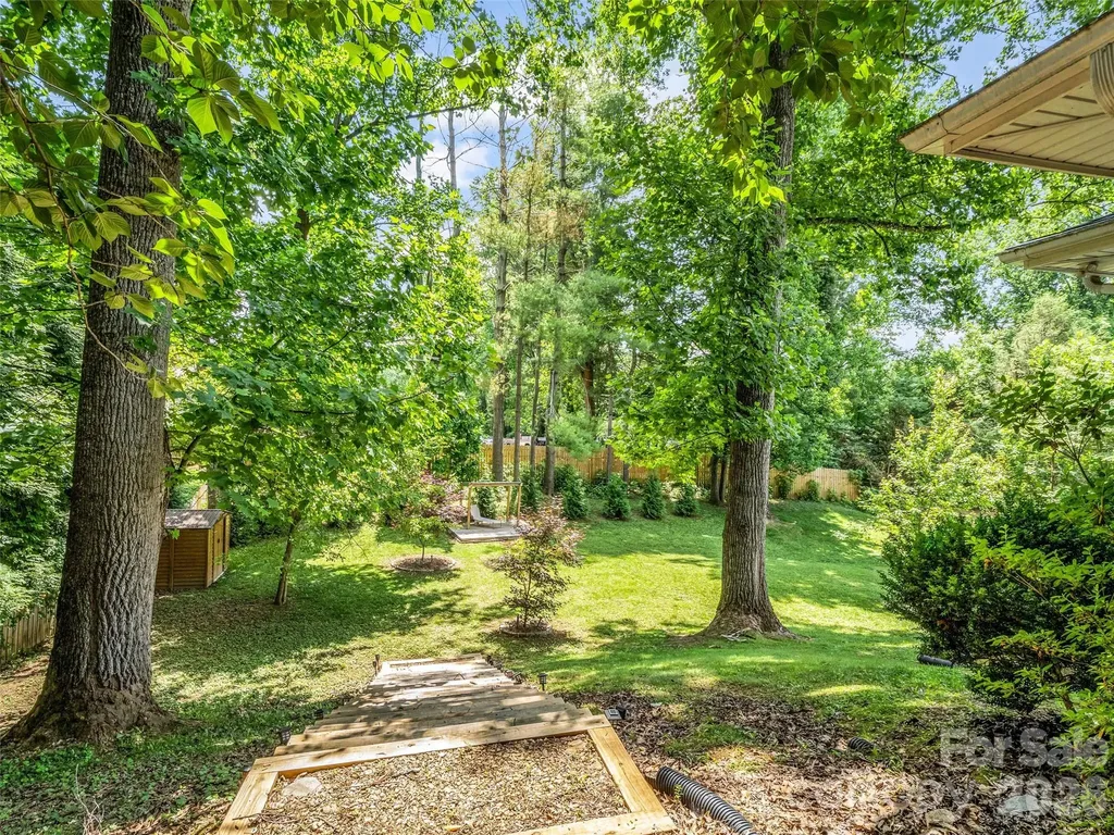 2 Bevlyn Drive Asheville NC 28803