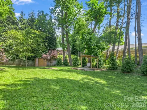 2 Bevlyn Drive Asheville NC 28803