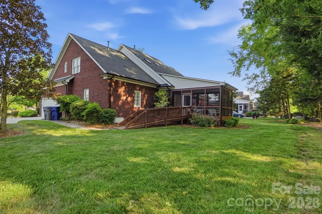 7650 Cotton Street Harrisburg NC 28075