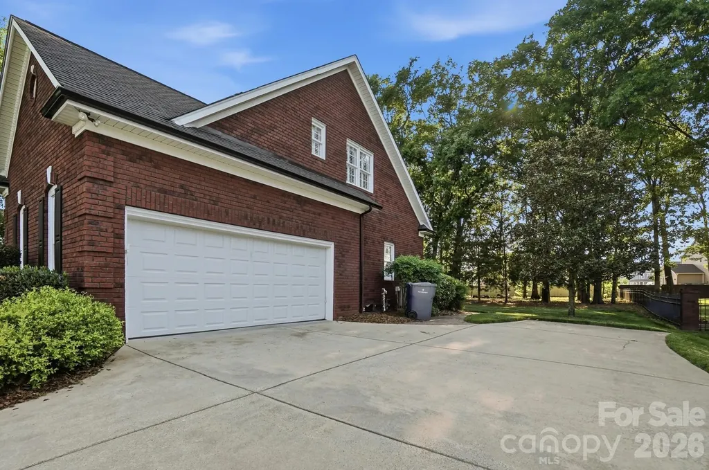 7650 Cotton Street Harrisburg NC 28075