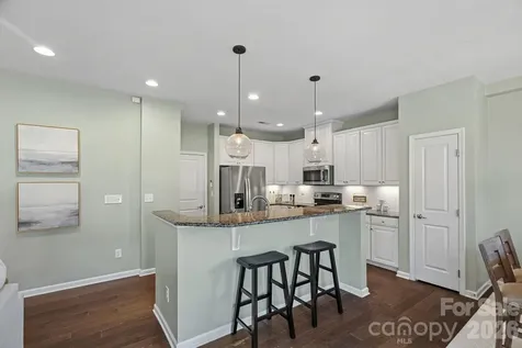 3719 Dolly Madison Road Charlotte NC 28208