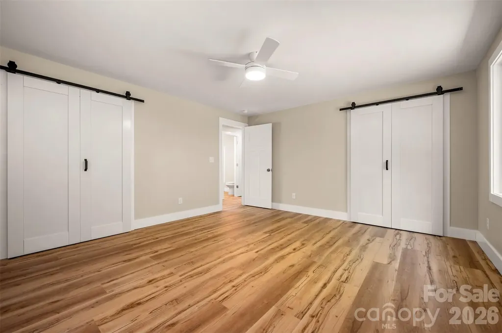 323 Stepp Avenue Hendersonville NC 28739