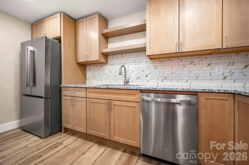 323 Stepp Avenue Hendersonville NC 28739