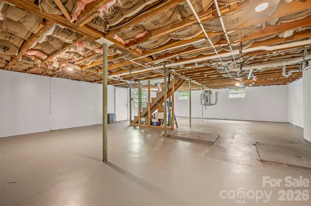 323 Stepp Avenue Hendersonville NC 28739