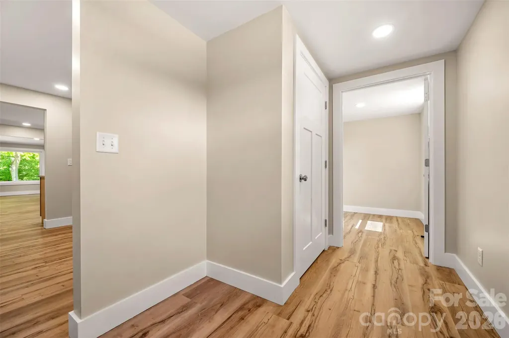 323 Stepp Avenue Hendersonville NC 28739
