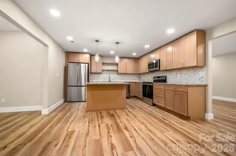 323 Stepp Avenue Hendersonville NC 28739