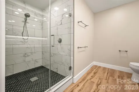 323 Stepp Avenue Hendersonville NC 28739