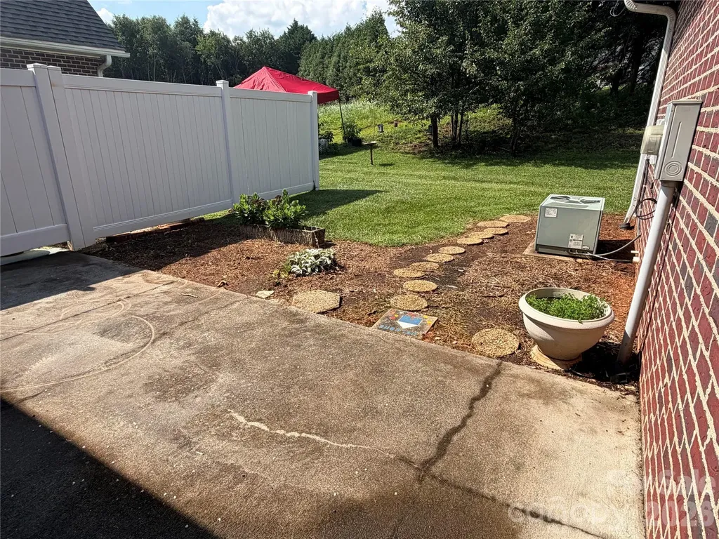 892 Trial Place Newton NC 28658
