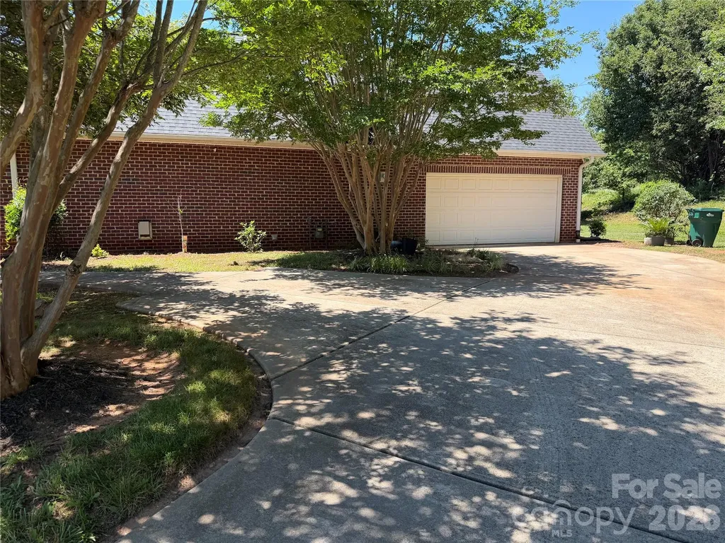892 Trial Place Newton NC 28658
