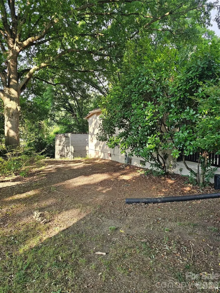 1129 W 5th Avenue Gastonia NC 28052