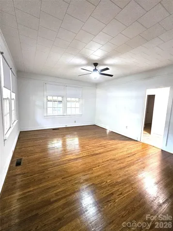 1129 W 5th Avenue Gastonia NC 28052