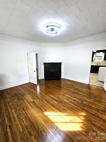 1129 W 5th Avenue Gastonia NC 28052