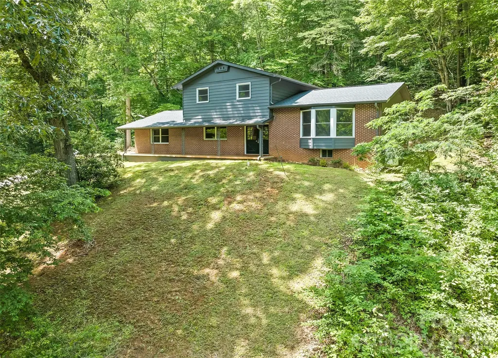 1296 N Country Club Drive Cullowhee NC 28723