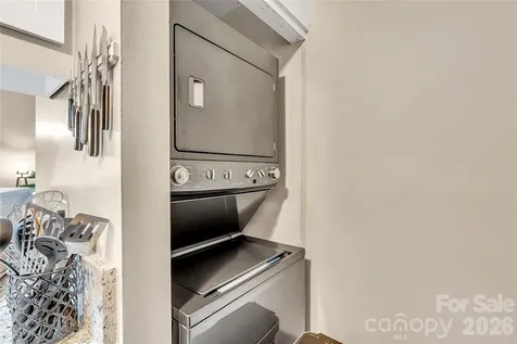 8073 Charter Oak Lane Charlotte NC 28226