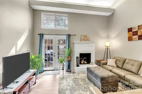 8073 Charter Oak Lane Charlotte NC 28226