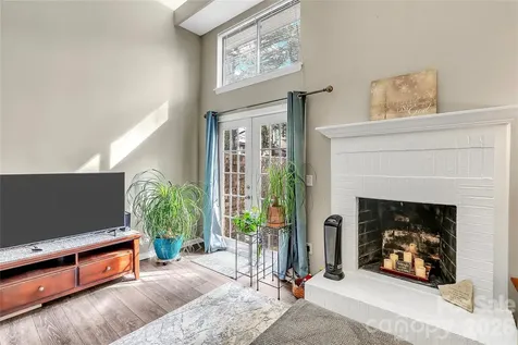 8073 Charter Oak Lane Charlotte NC 28226