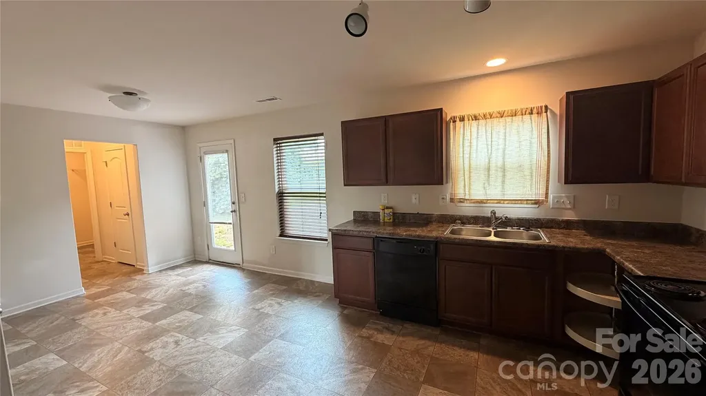 2602 Meadow Knoll Drive Charlotte NC 28269