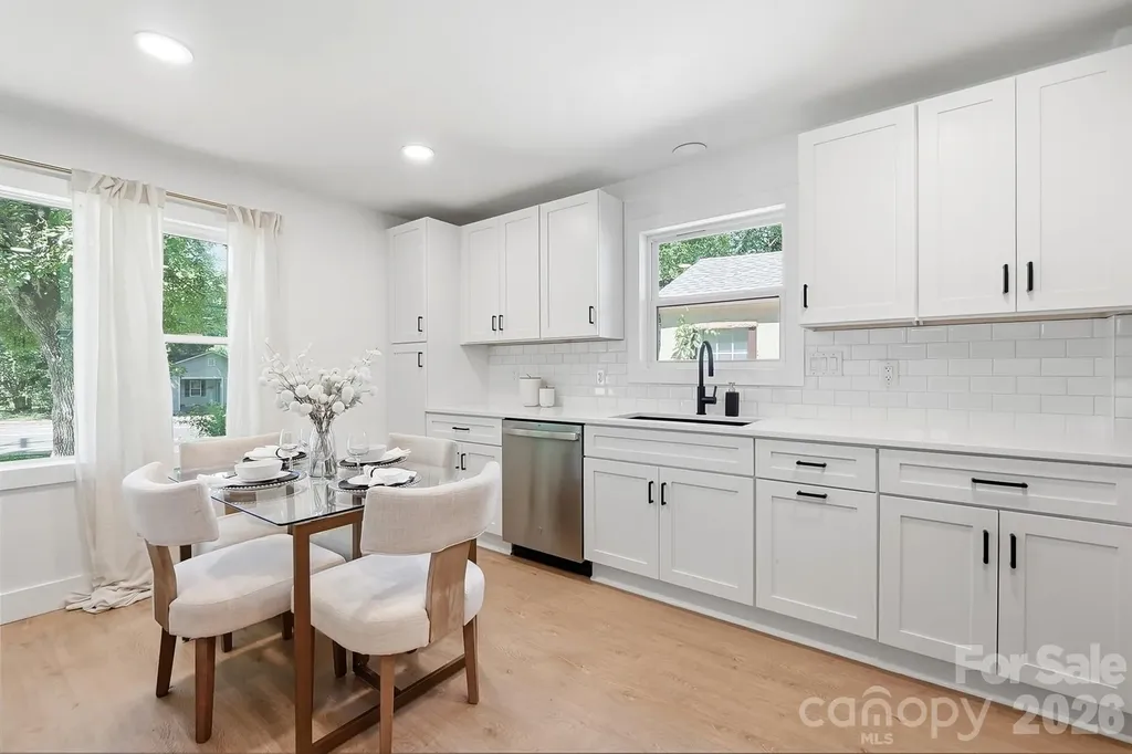 2204 Rozzelles Ferry Road Charlotte NC 28208