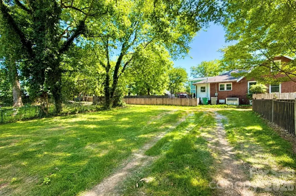 2204 Rozzelles Ferry Road Charlotte NC 28208