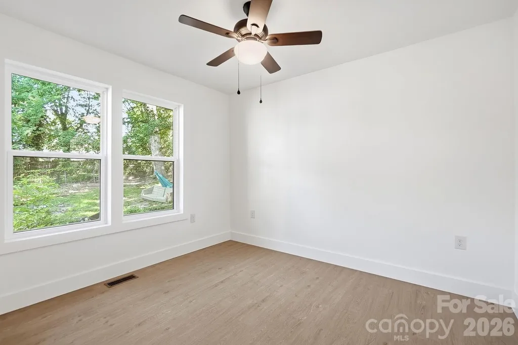 2204 Rozzelles Ferry Road Charlotte NC 28208