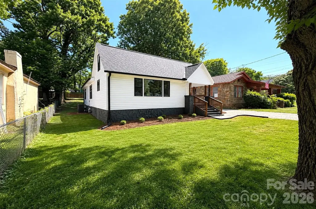 2204 Rozzelles Ferry Road Charlotte NC 28208