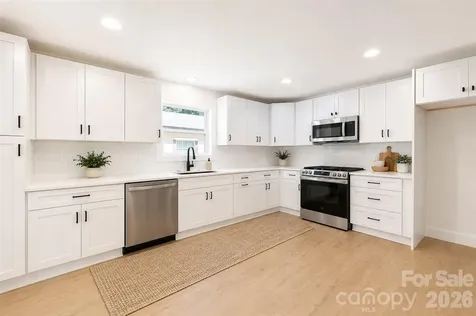 2204 Rozzelles Ferry Road Charlotte NC 28208