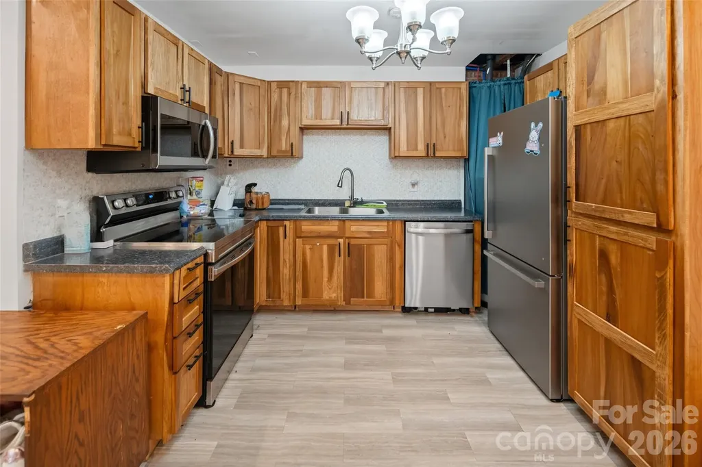 2114 Margaret Drive Mount Airy NC 27030