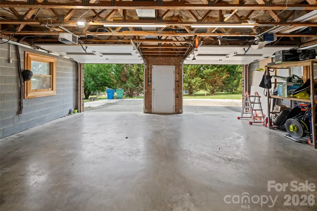 2114 Margaret Drive Mount Airy NC 27030