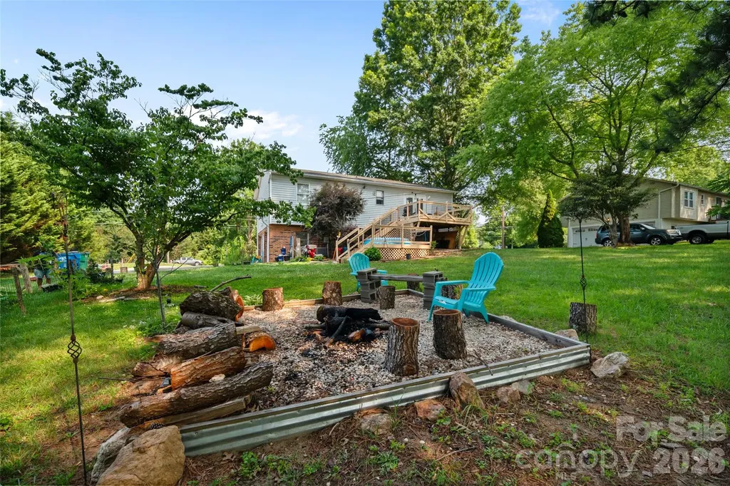 2114 Margaret Drive Mount Airy NC 27030