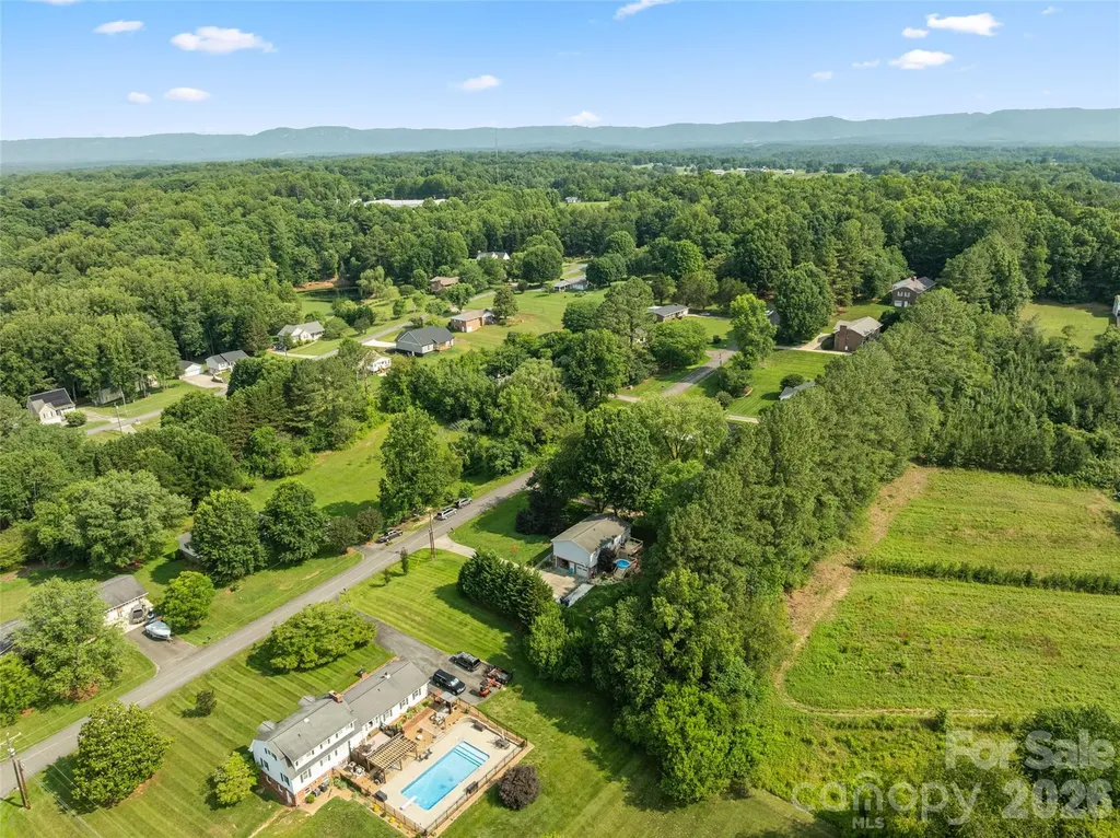 2114 Margaret Drive Mount Airy NC 27030