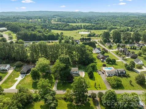 2114 Margaret Drive Mount Airy NC 27030