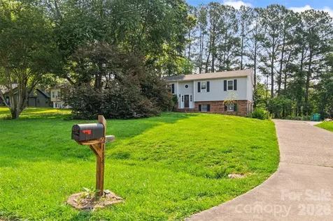 2114 Margaret Drive Mount Airy NC 27030