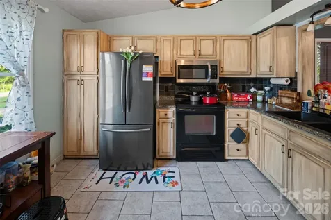 2114 Margaret Drive Mount Airy NC 27030