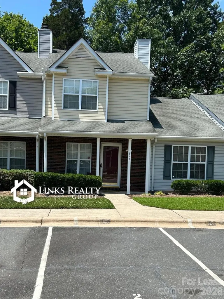 2208 Preakness Court Charlotte NC 28273