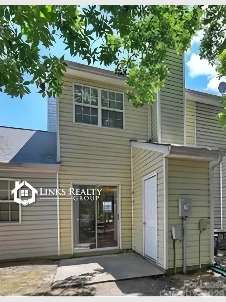 2208 Preakness Court Charlotte NC 28273