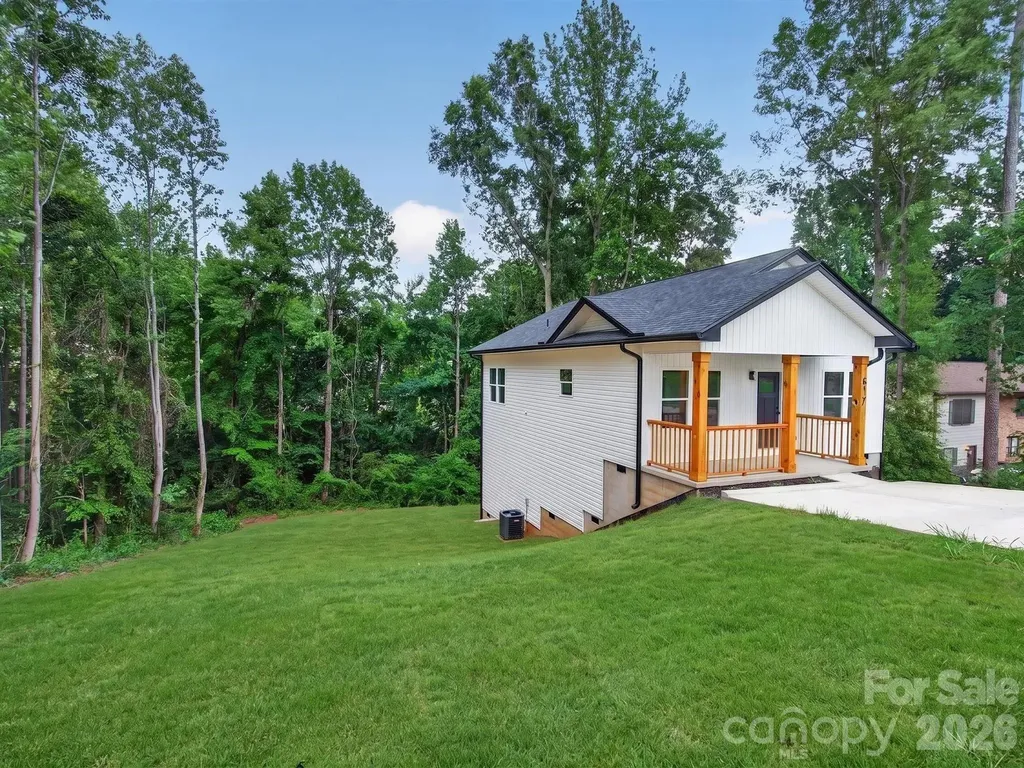 417 8th Street Drive SW Hickory NC 28602