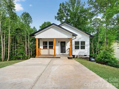 417 8th Street Drive SW Hickory NC 28602