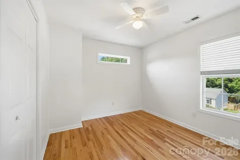 14 Grove Garden Avenue Candler NC 28715