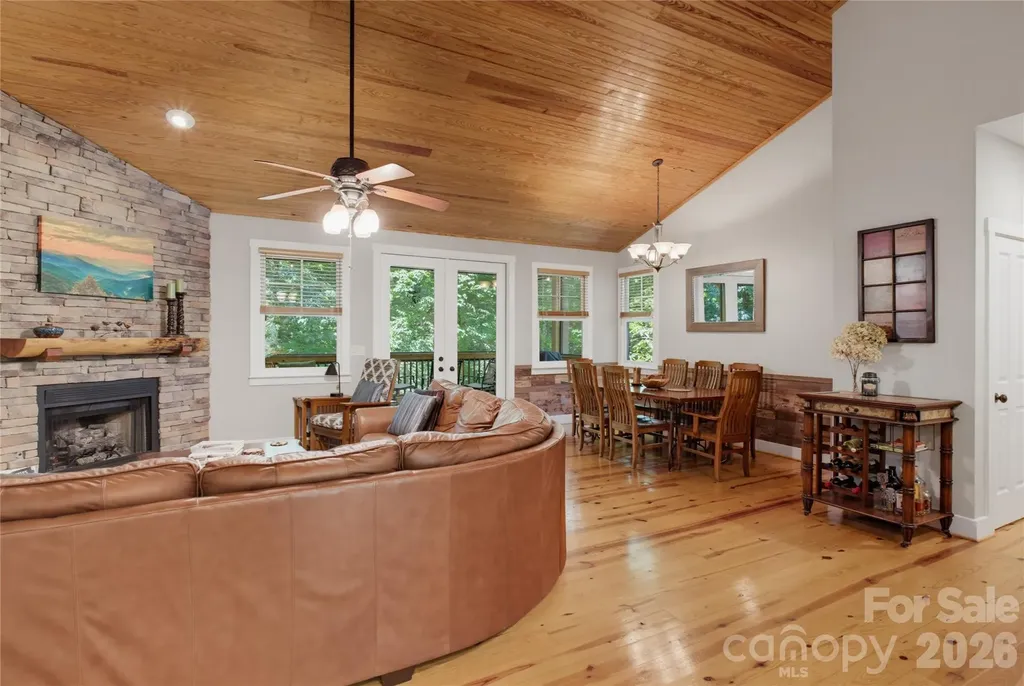 112 Boulder Creek Lane Tuckasegee NC 28783