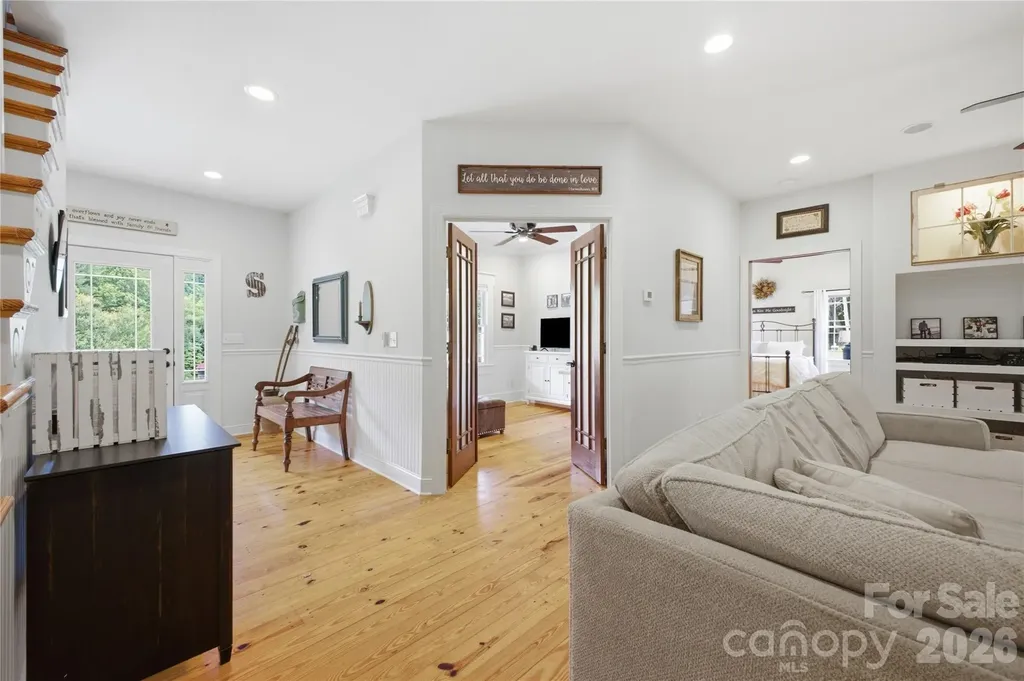227 Black Bear Cove Clyde NC 28721